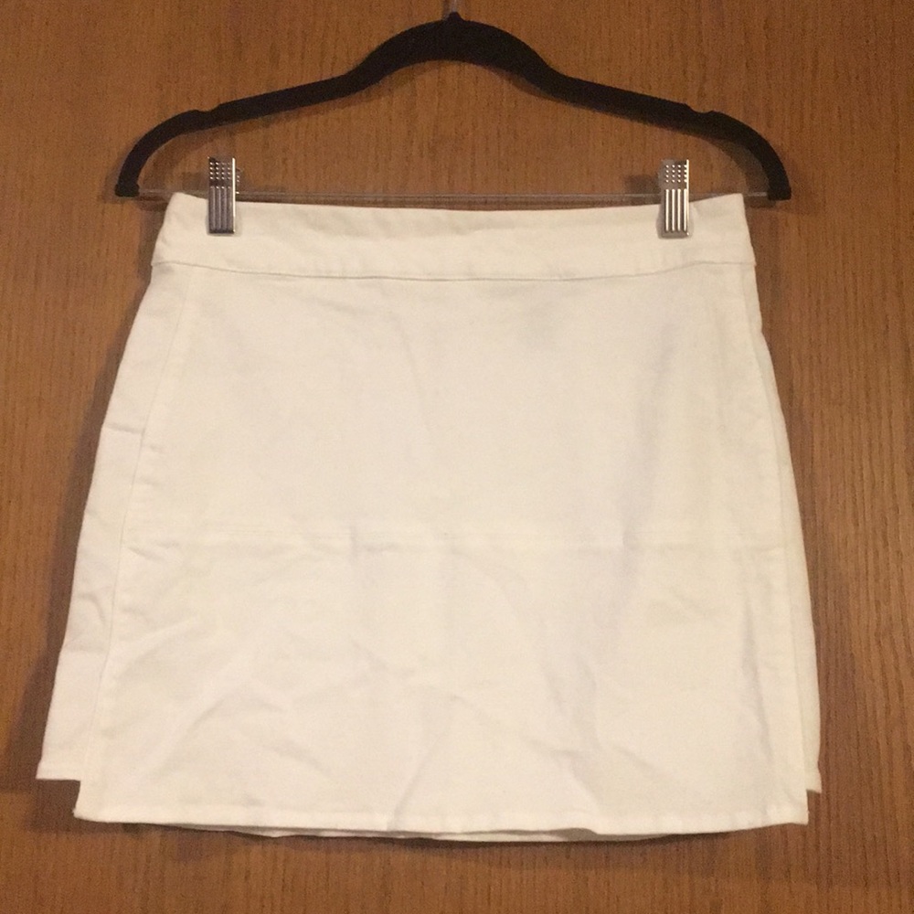 NWT FOREVER 21 White Denim Zip Up Back Skirt